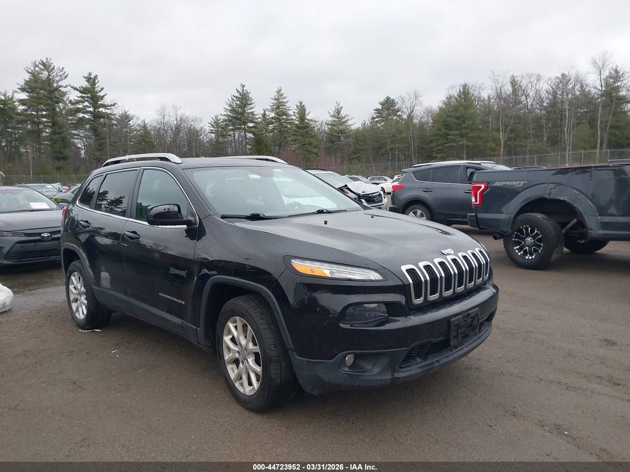 1C4PJLCB1JD****** · 2018 JEEP CHEROKEE LATITUDE FWD