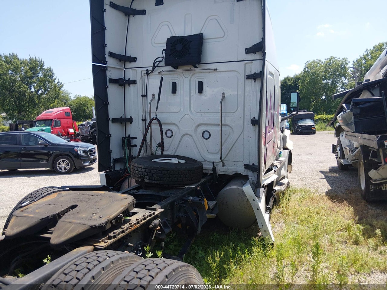 2026 FREIGHTLINER NEW CASCADIA 126 · 4/4
