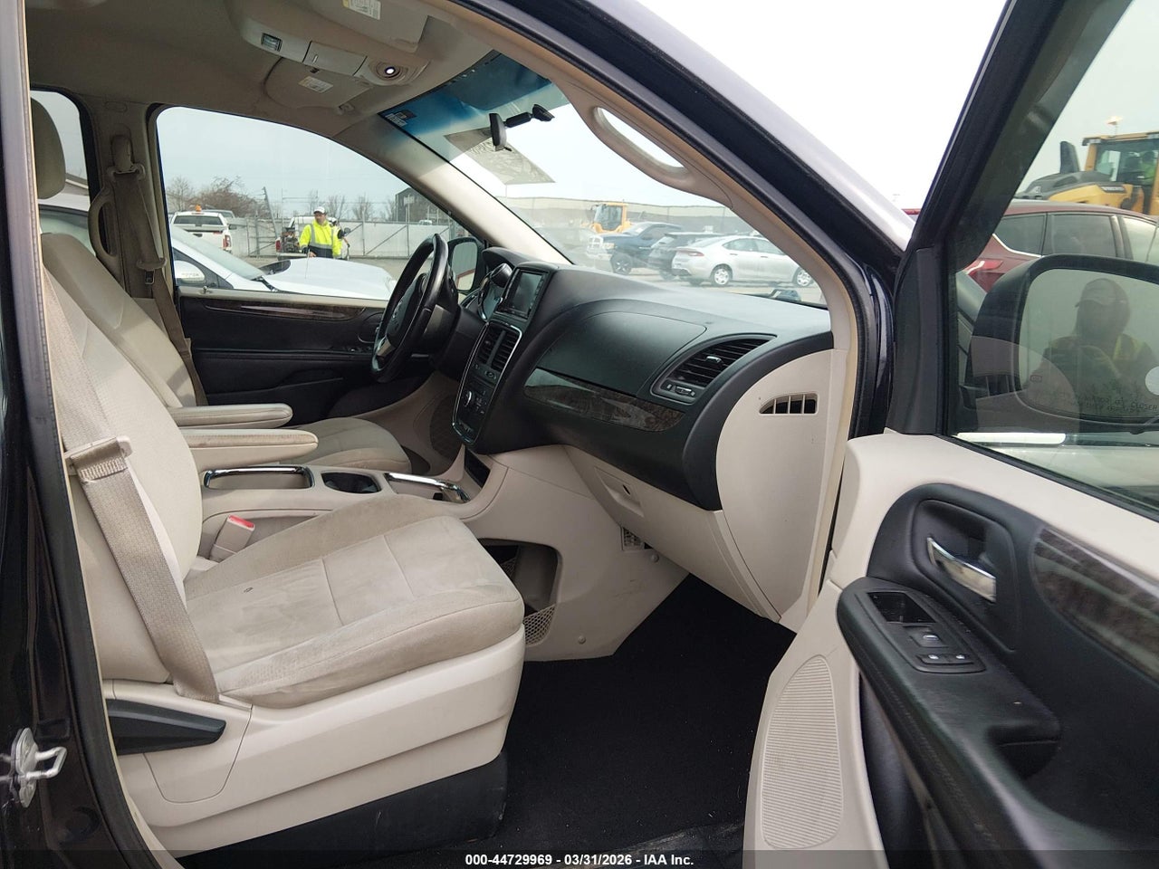 2011 DODGE GRAND CARAVAN CREW · 5/11