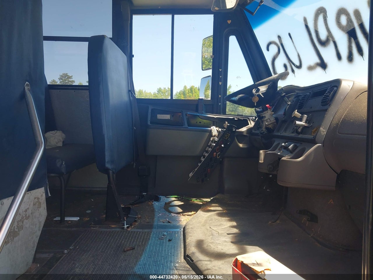 2009 FREIGHTLINER CHASSIS B2B · 5/11