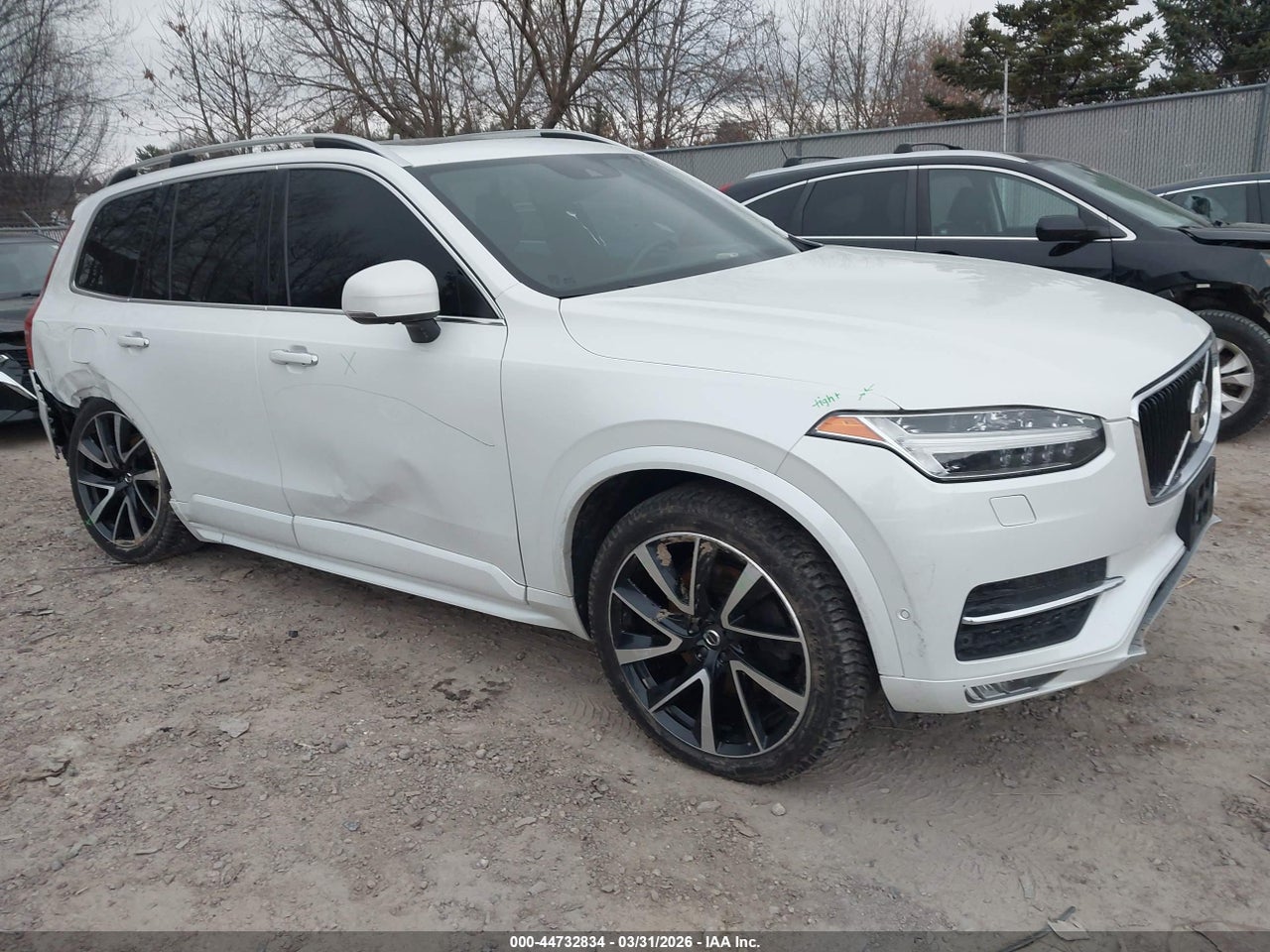 YV4A22PK5K1****** · 2019 VOLVO XC90 T6 MOMENTUM