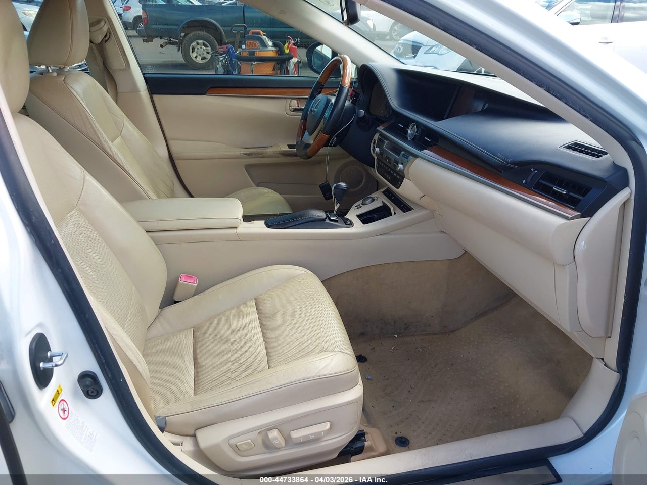 2013 LEXUS ES 300H · 5/11