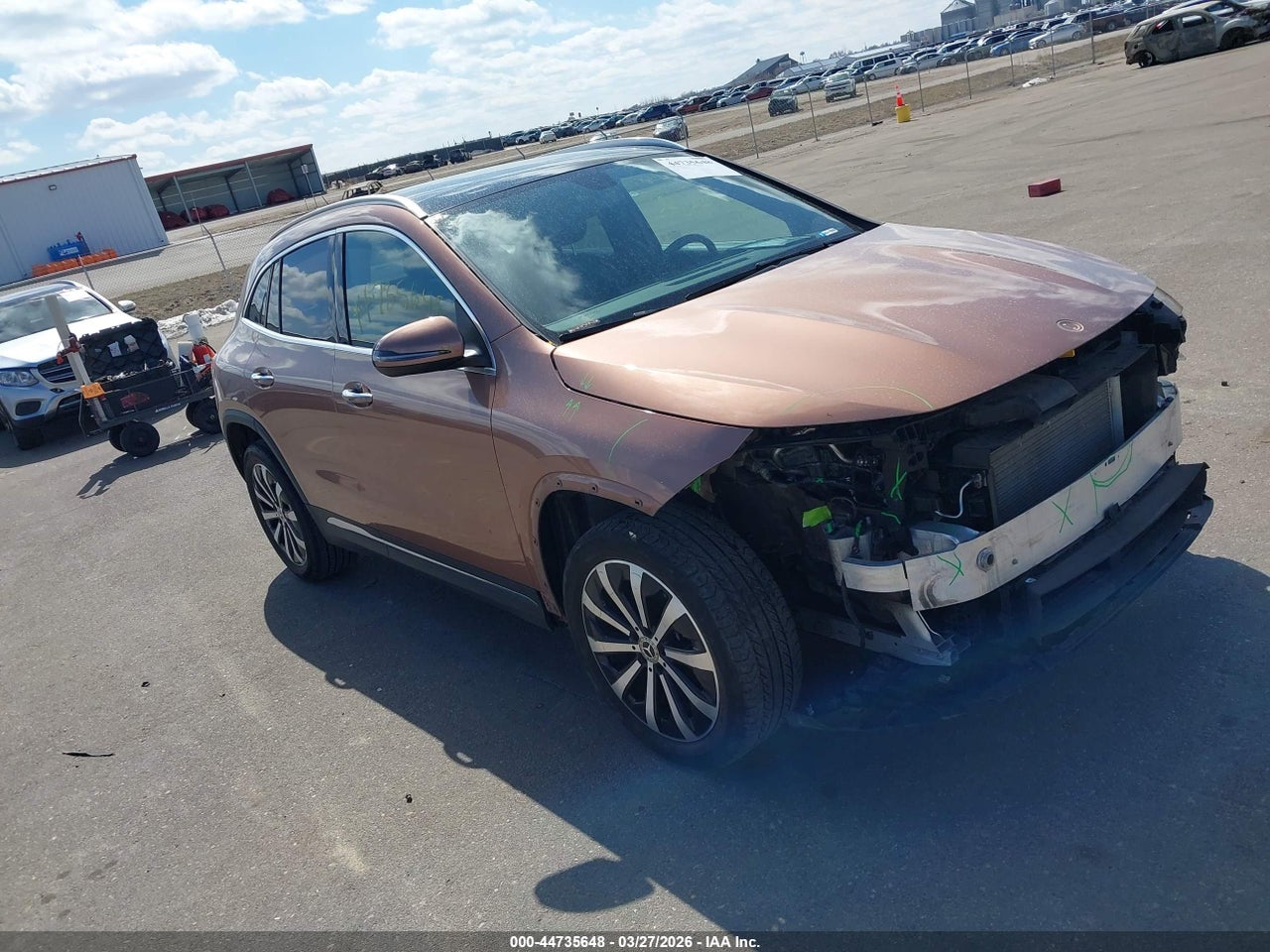 W1N4N4HB6PJ****** · 2023 MERCEDES-BENZ GLA 250 4MATIC