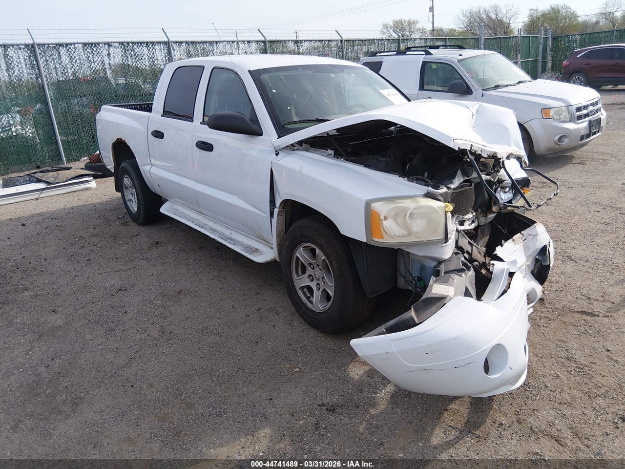 1D7HE48K37S****** · 2007 DODGE DAKOTA SLT