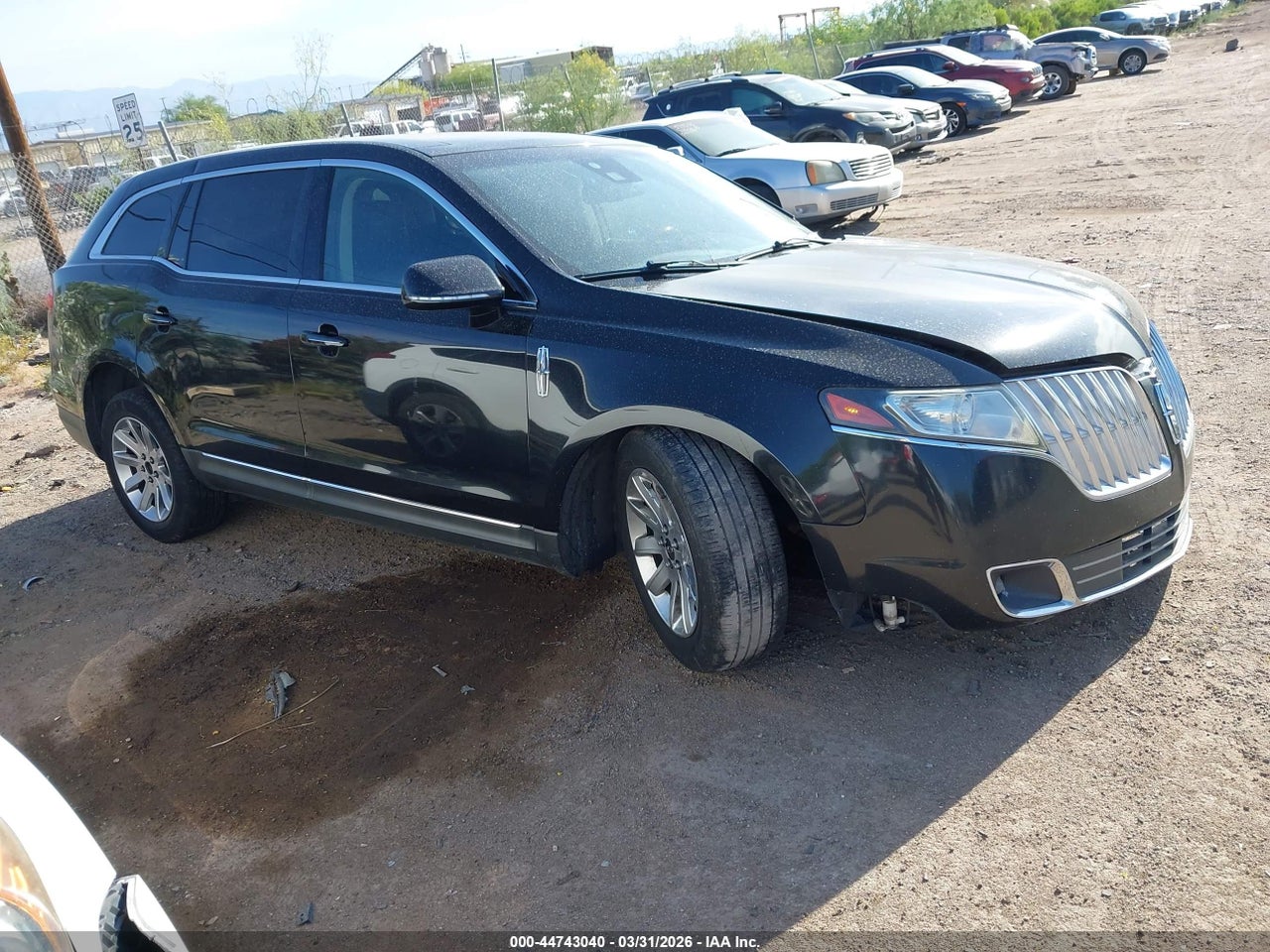 2LMHJ5FR5AB****** · 2010 LINCOLN MKT