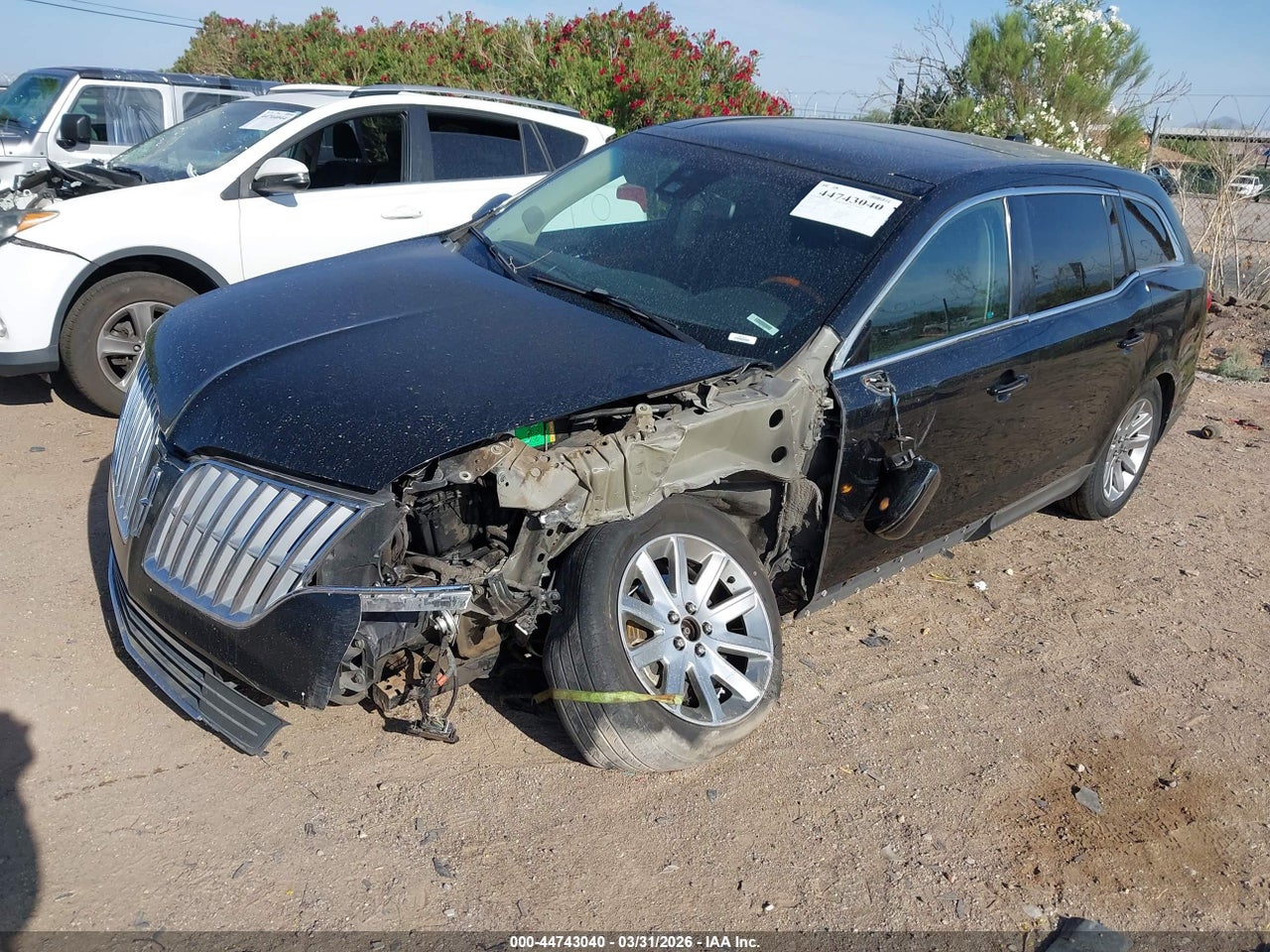 2010 LINCOLN MKT · 2/11