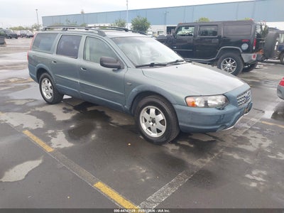 YV1SZ58D221****** · 2002 VOLVO V70 XC
