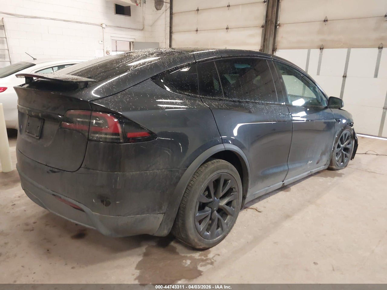 2024 TESLA MODEL X LONG RANGE · 4/6