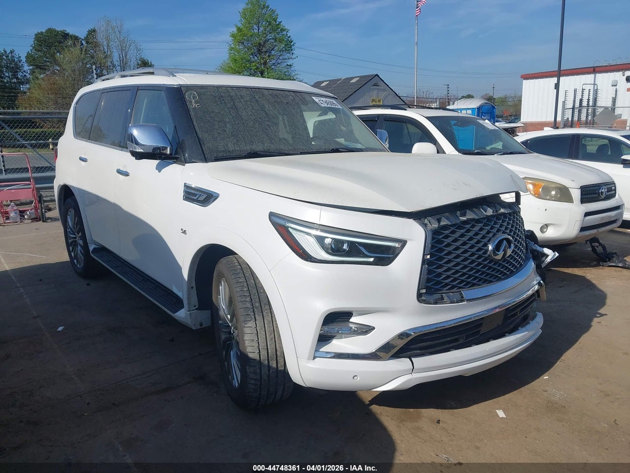 JN8AZ2NE4K9****** · 2019 INFINITI QX80 LUXE