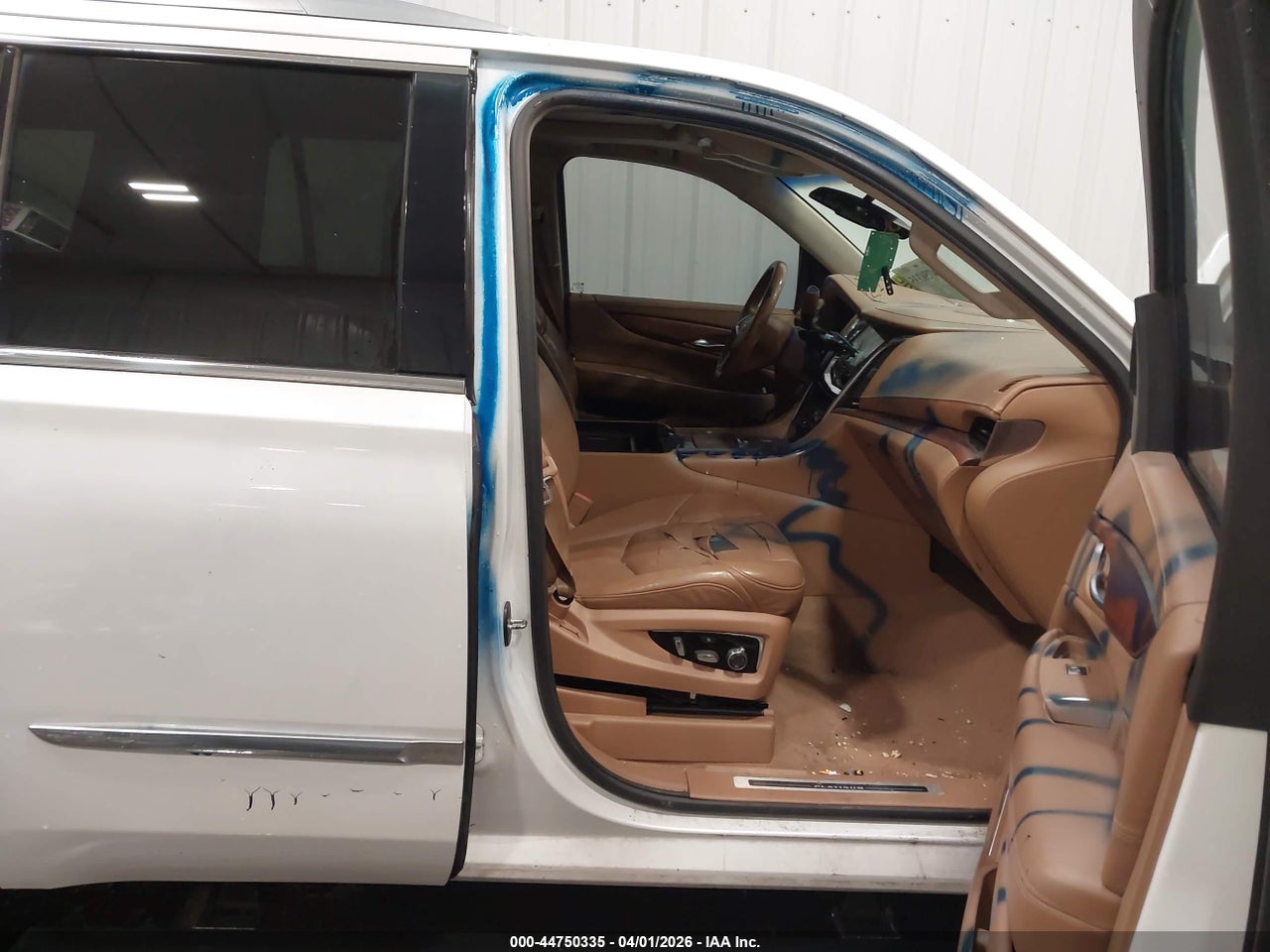 2016 CADILLAC ESCALADE PLATINUM · 5/11