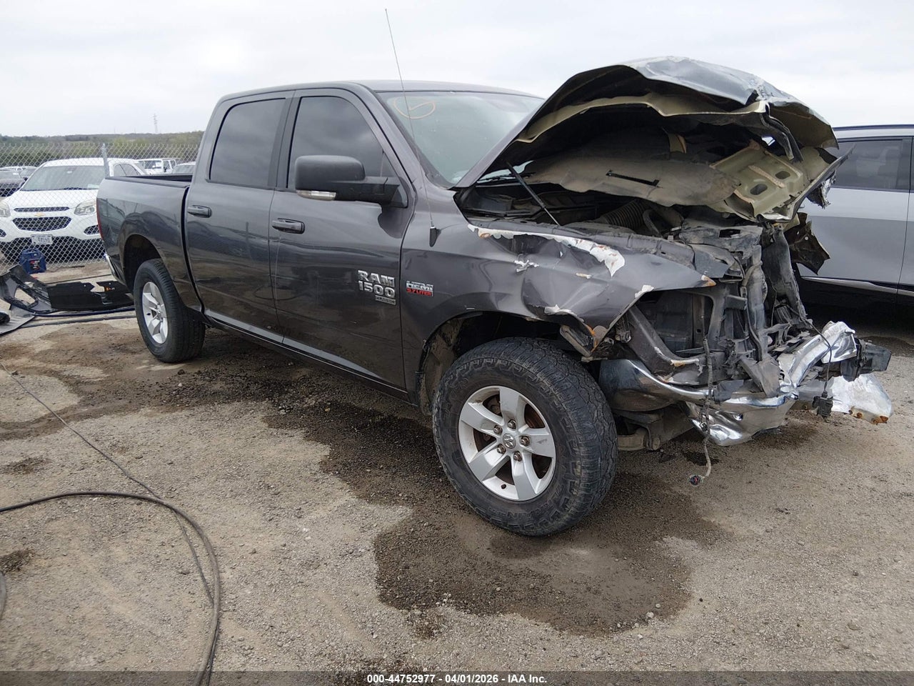 1C6RR7LT2KS****** · 2019 RAM 1500 CLASSIC SLT  4X4 5'7 BOX