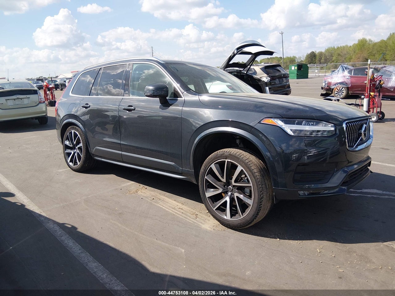 YV4A22PK1N1****** · 2022 VOLVO XC90 T6 MOMENTUM 7 PASSENGER