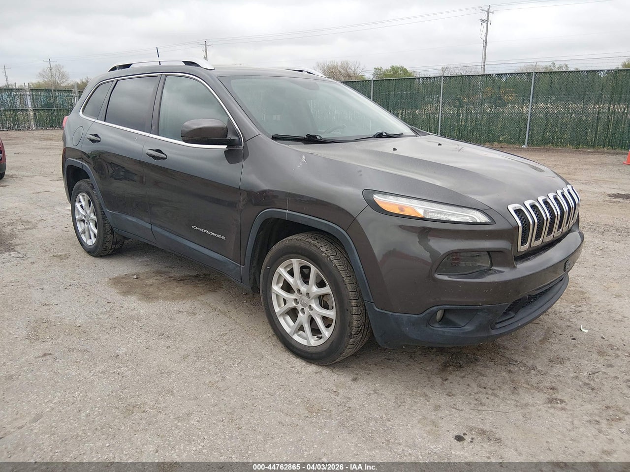 1C4PJLCBXHW****** · 2017 JEEP CHEROKEE LATITUDE FWD