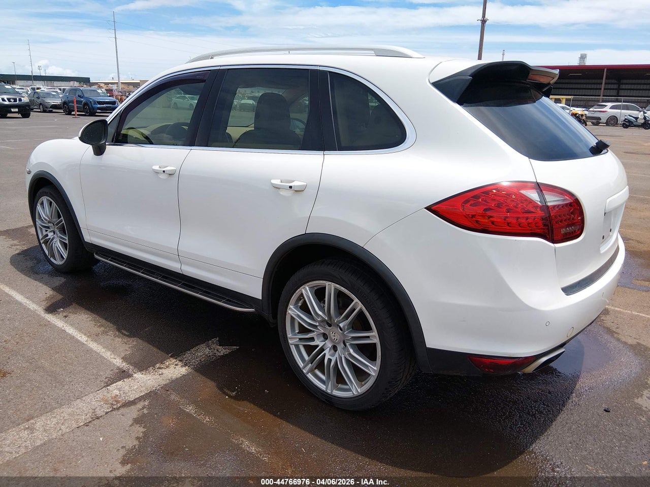 WP1AB2A25CL****** · 2012 PORSCHE CAYENNE S · 3/11