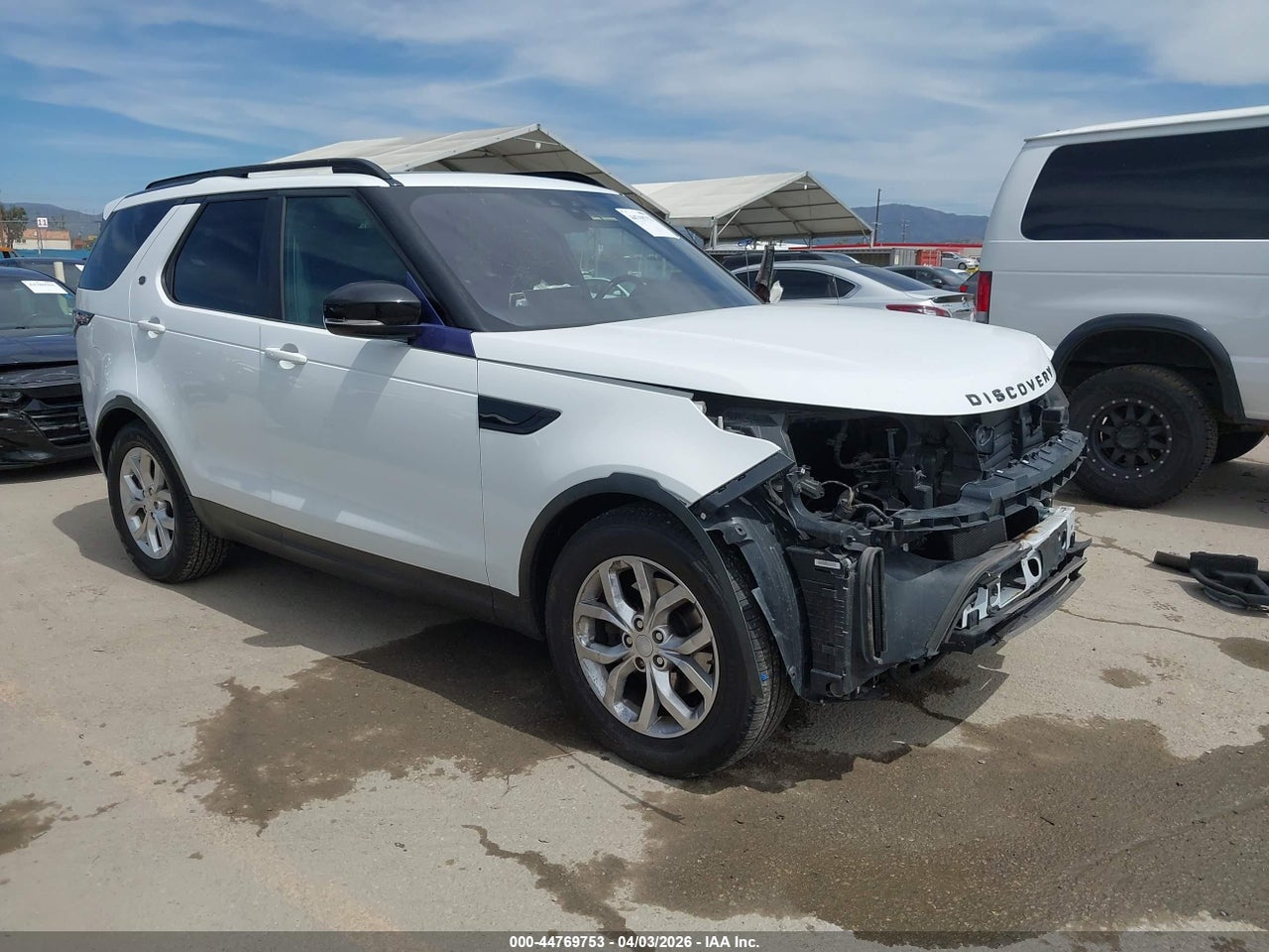 SALRG2RK3JA****** · 2018 LAND ROVER DISCOVERY SE