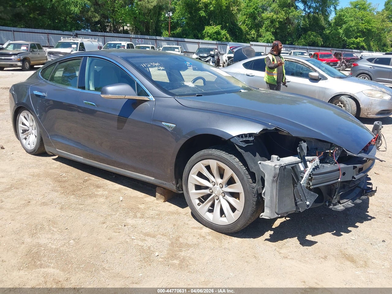 5YJSA1H12FF****** · 2015 TESLA MODEL S 60/70/85