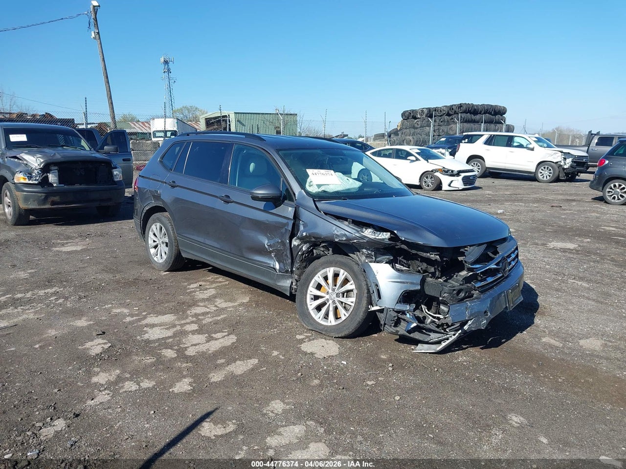 3VV0B7AX6KM****** · 2019 VOLKSWAGEN TIGUAN 2.0T S
