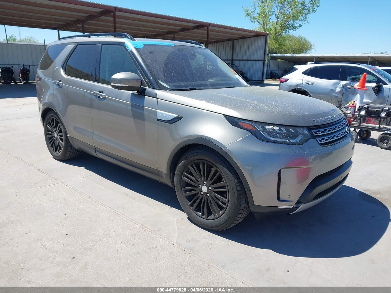 SALRHBBV4HA****** · 2017 LAND ROVER DISCOVERY HSE LUXURY
