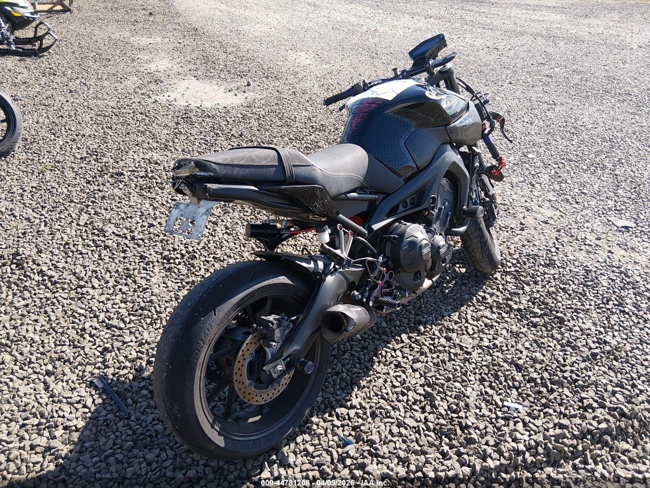 2016 YAMAHA FZ09 · 4/11