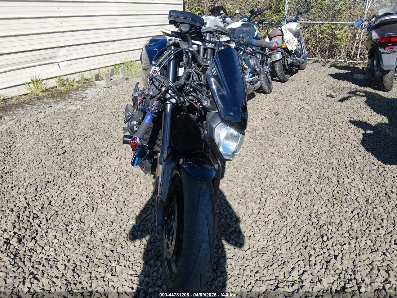 2016 YAMAHA FZ09 · 5/11