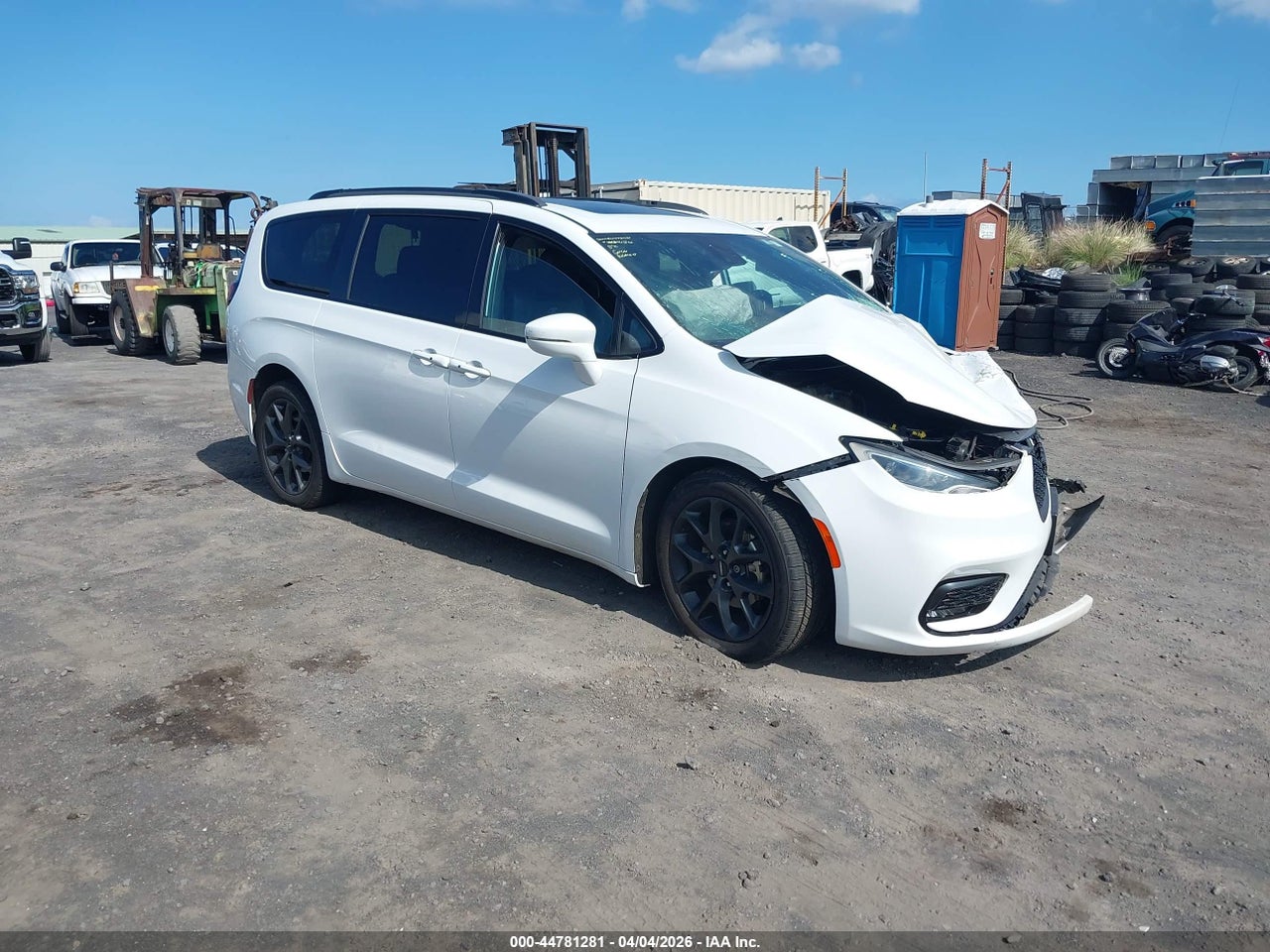 2C4RC1BG3NR****** · 2022 CHRYSLER PACIFICA TOURING L