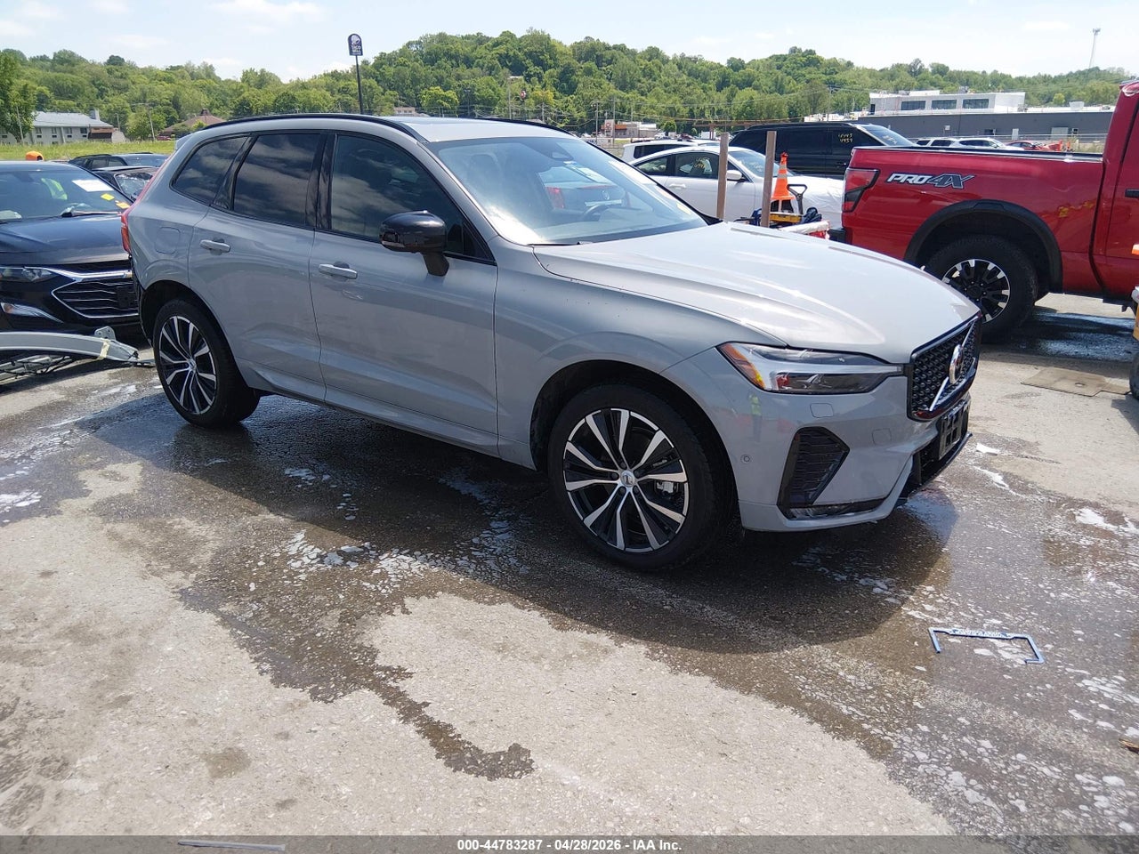YV4M12RC1S1****** · 2025 VOLVO XC60 B5 PLUS