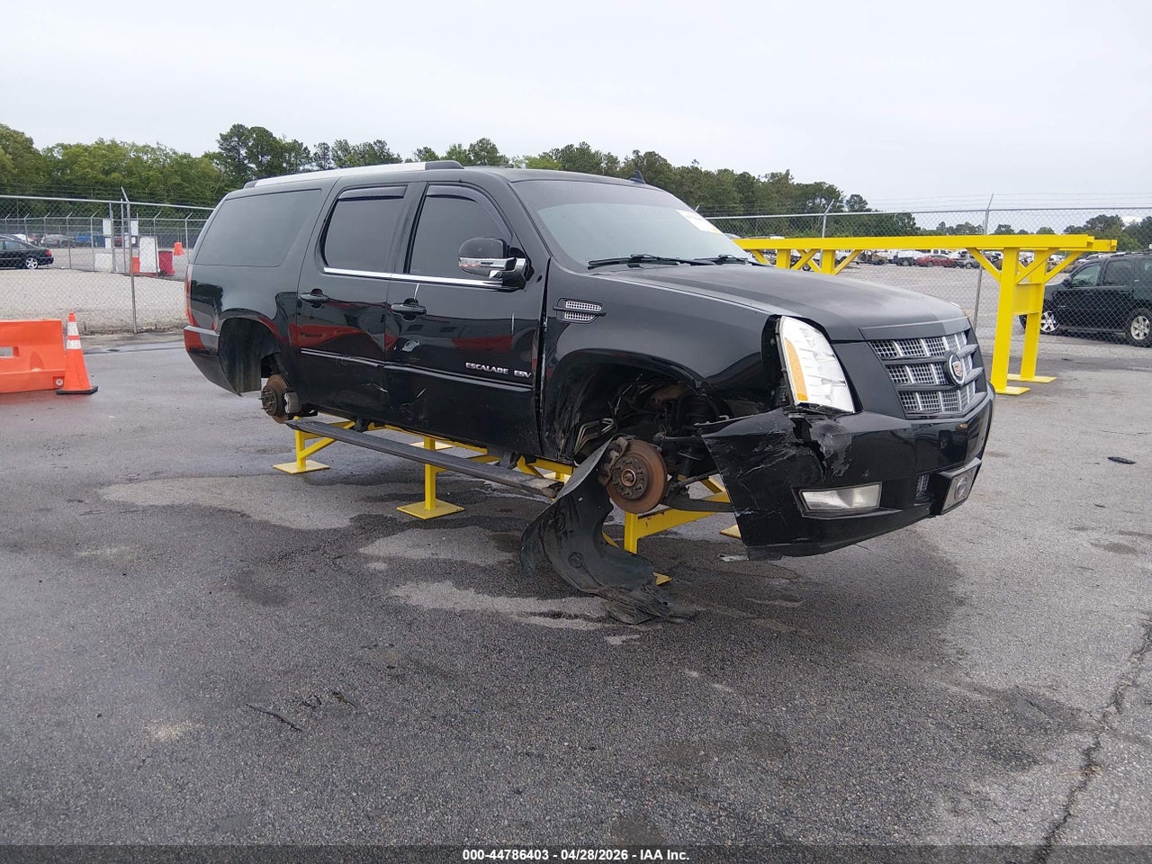 1GYS4JEF0DR****** · 2013 CADILLAC ESCALADE ESV PREMIUM