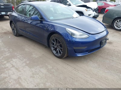 5YJ3E1EA3NF****** · 2022 TESLA MODEL 3 REAR-WHEEL DRIVE
