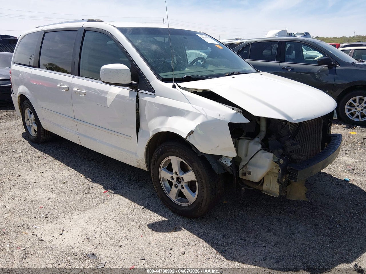 2D4RN5DG6BR****** · 2011 DODGE GRAND CARAVAN CREW