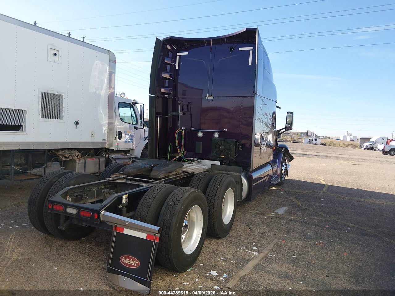2022 PETERBILT 579 · 4/4