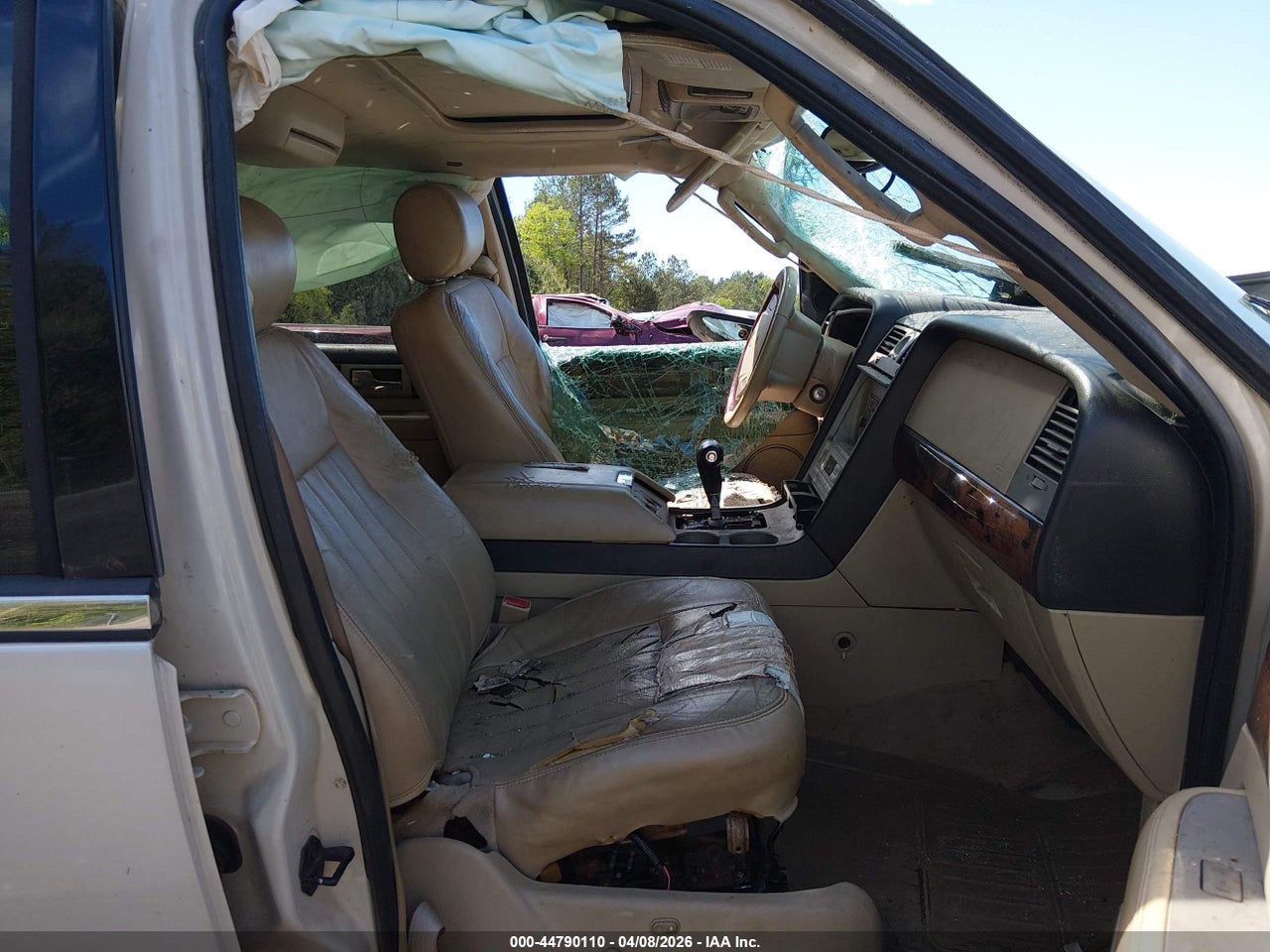 2005 LINCOLN NAVIGATOR · 5/11