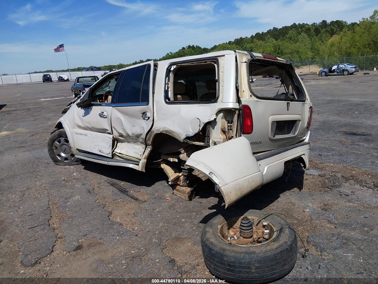 2005 LINCOLN NAVIGATOR · 3/11