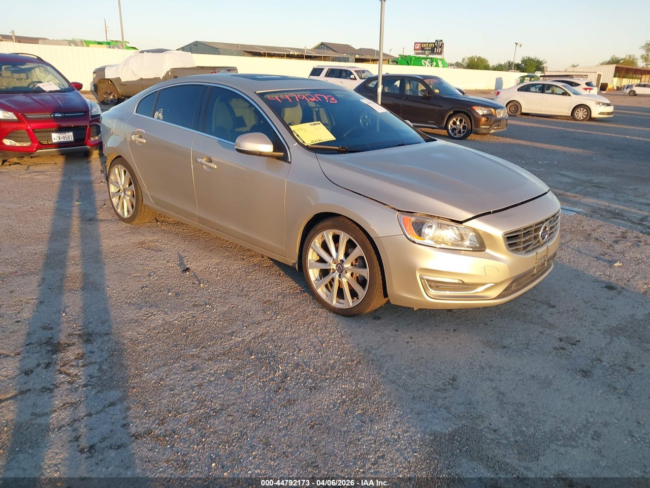 LYV402TK4HB****** · 2017 VOLVO S60 INSCRIPTION T5