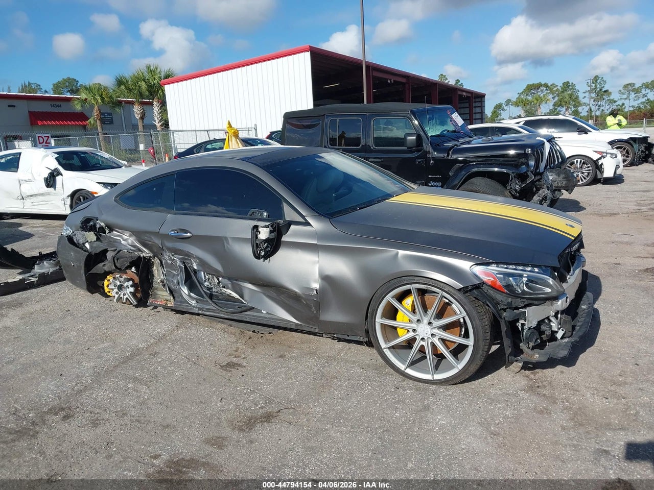 WDDWJ4JB8HF****** · 2017 MERCEDES-BENZ C 300