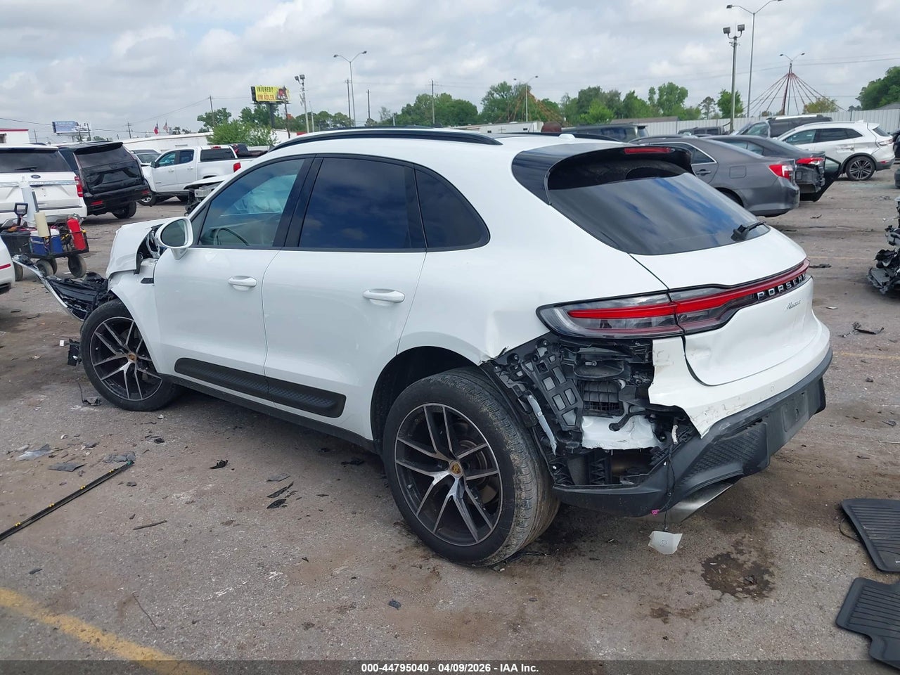 2023 PORSCHE MACAN T · 3/11