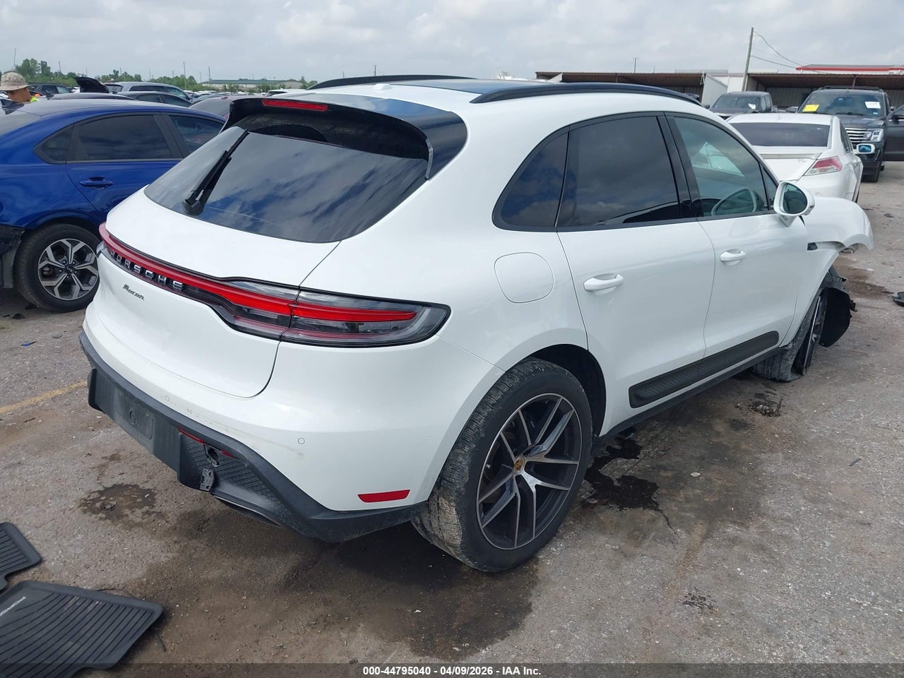 2023 PORSCHE MACAN T · 4/11
