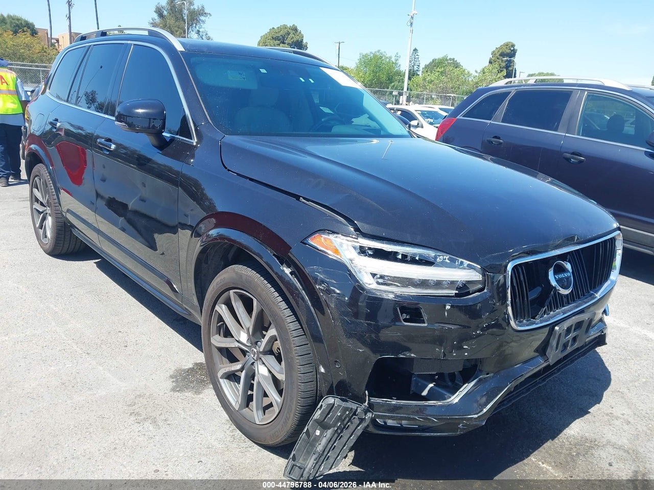 YV4102CK6K1****** · 2019 VOLVO XC90 T5 MOMENTUM