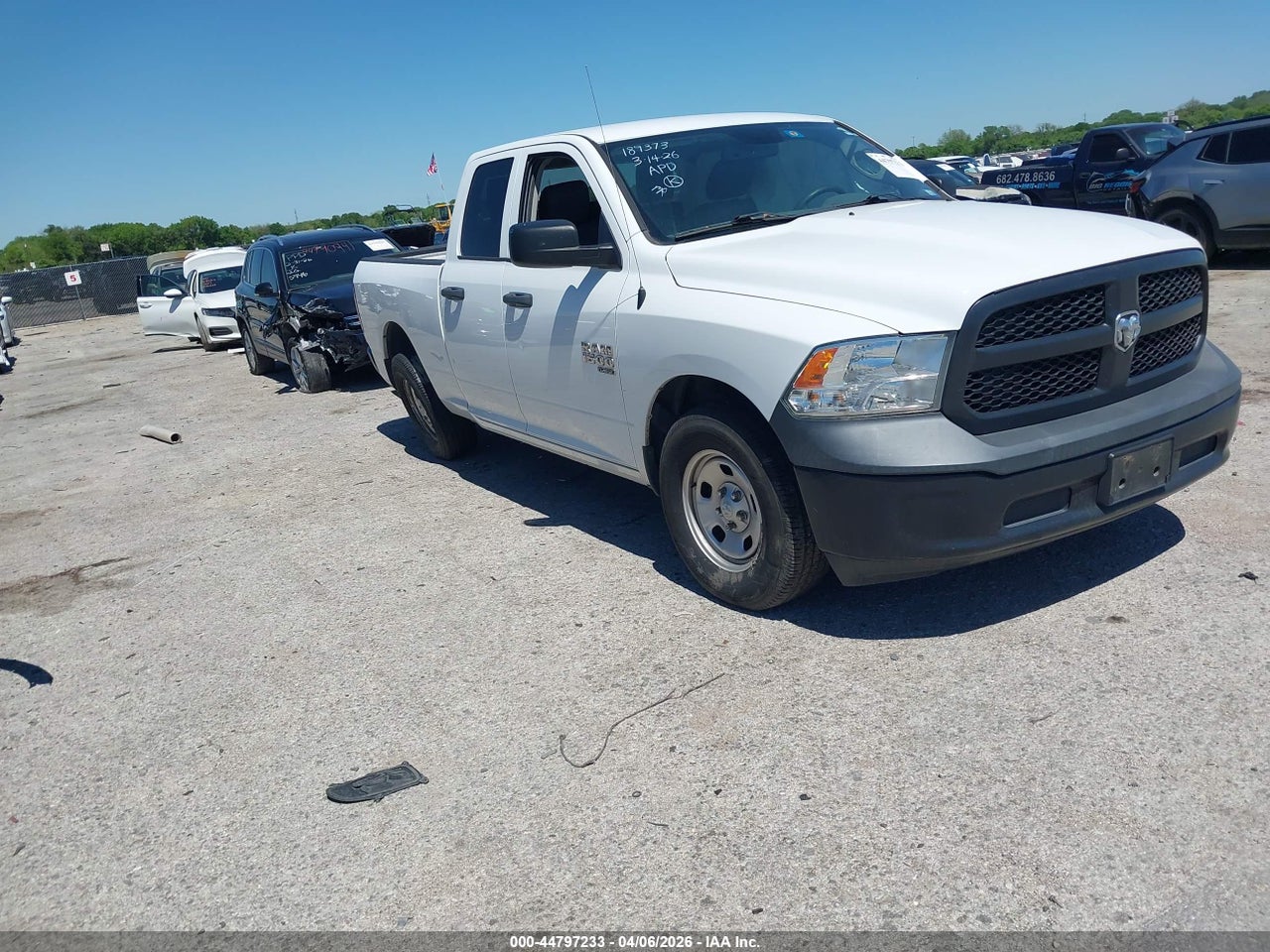 1C6RR6FGXKS****** · 2019 RAM 1500 CLASSIC TRADESMAN  4X2 6'4 BOX