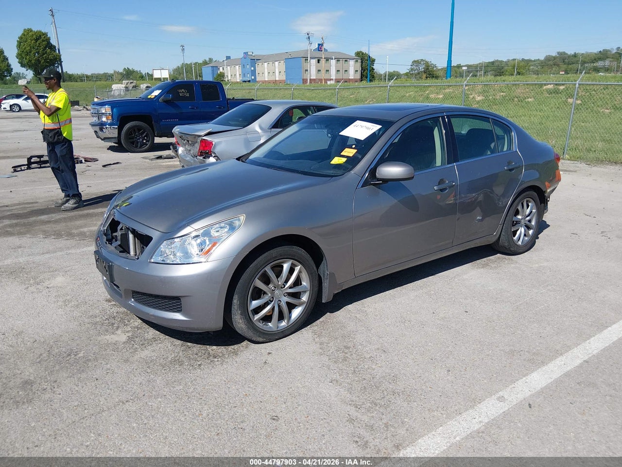 2007 INFINITI G35X · 2/11