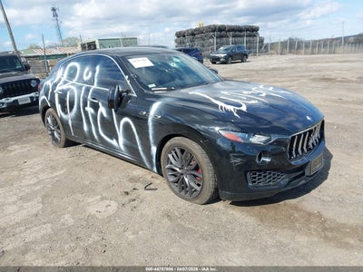 ZN661XUA4KX****** · 2019 MASERATI LEVANTE