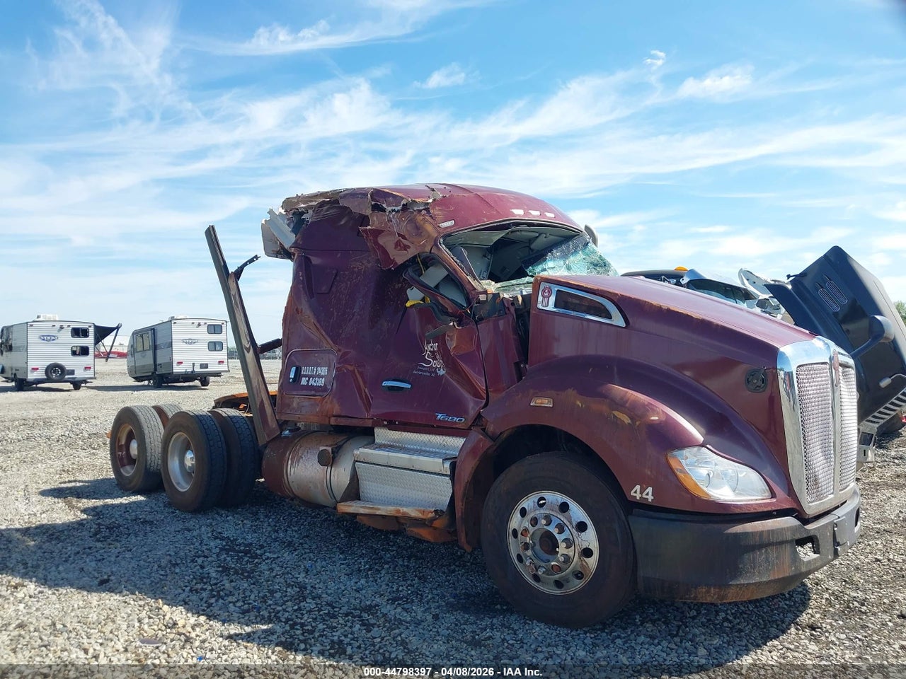 1XKYDP9X7MJ****** · 2021 KENWORTH T680