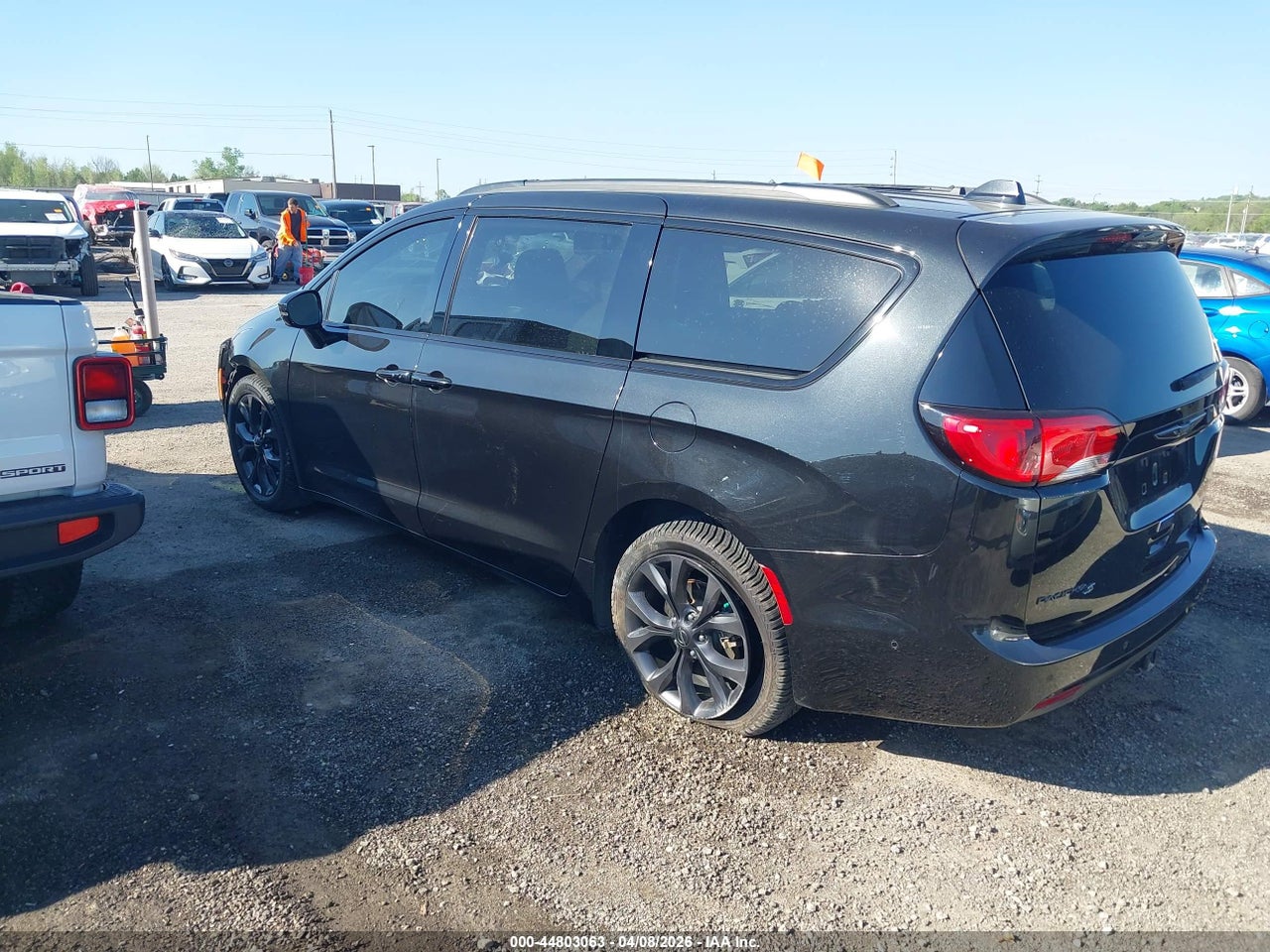 2019 CHRYSLER PACIFICA LIMITED · 3/11