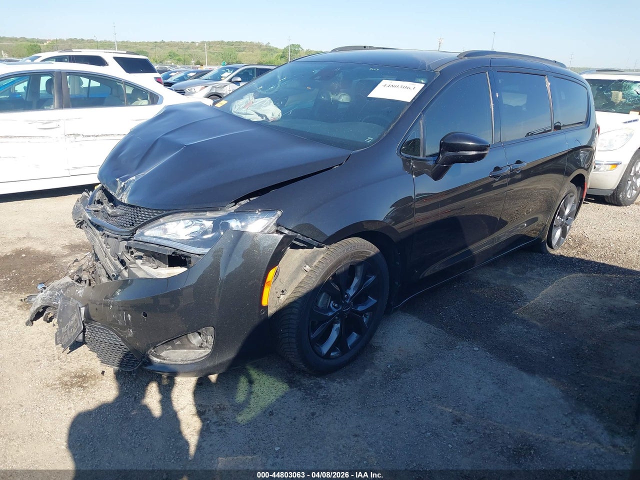 2019 CHRYSLER PACIFICA LIMITED · 2/11