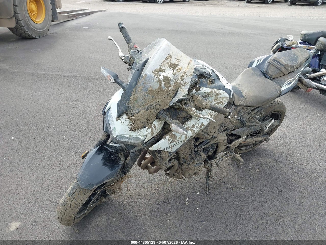 JKAZR2F12NA****** · 2022 KAWASAKI ZR900