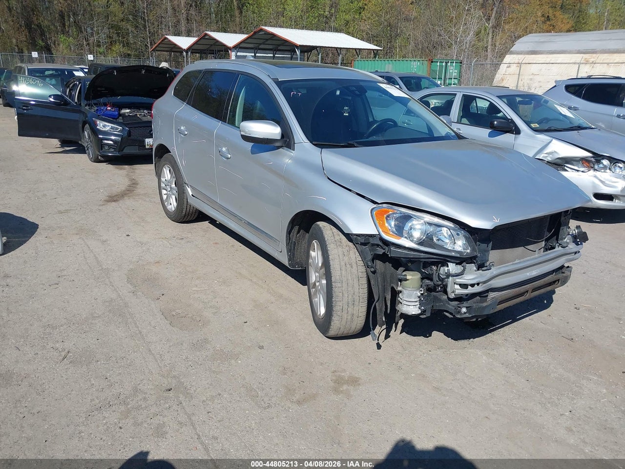 YV440MDB5F2****** · 2015 VOLVO XC60 T5 PREMIER