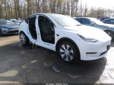7SAYGAEE5NF****** · 2022 TESLA MODEL Y LONG RANGE DUAL MOTOR ALL-WHEEL DRIVE