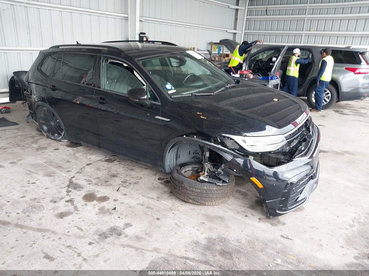 3VVCB7AX2NM****** · 2022 VOLKSWAGEN TIGUAN 2.0T SE R-LINE BLACK