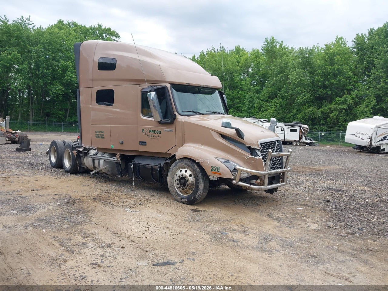 4V4NC9EH8PN****** · 2023 VOLVO VNL
