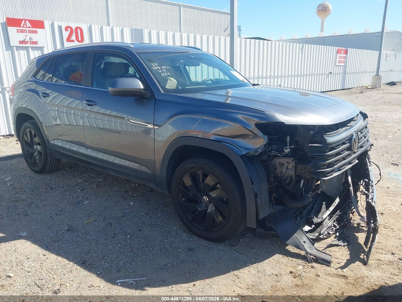 1V2WE2CA2RC****** · 2024 VOLKSWAGEN ATLAS CROSS SPORT 2.0T SE W/TECHNOLOGY