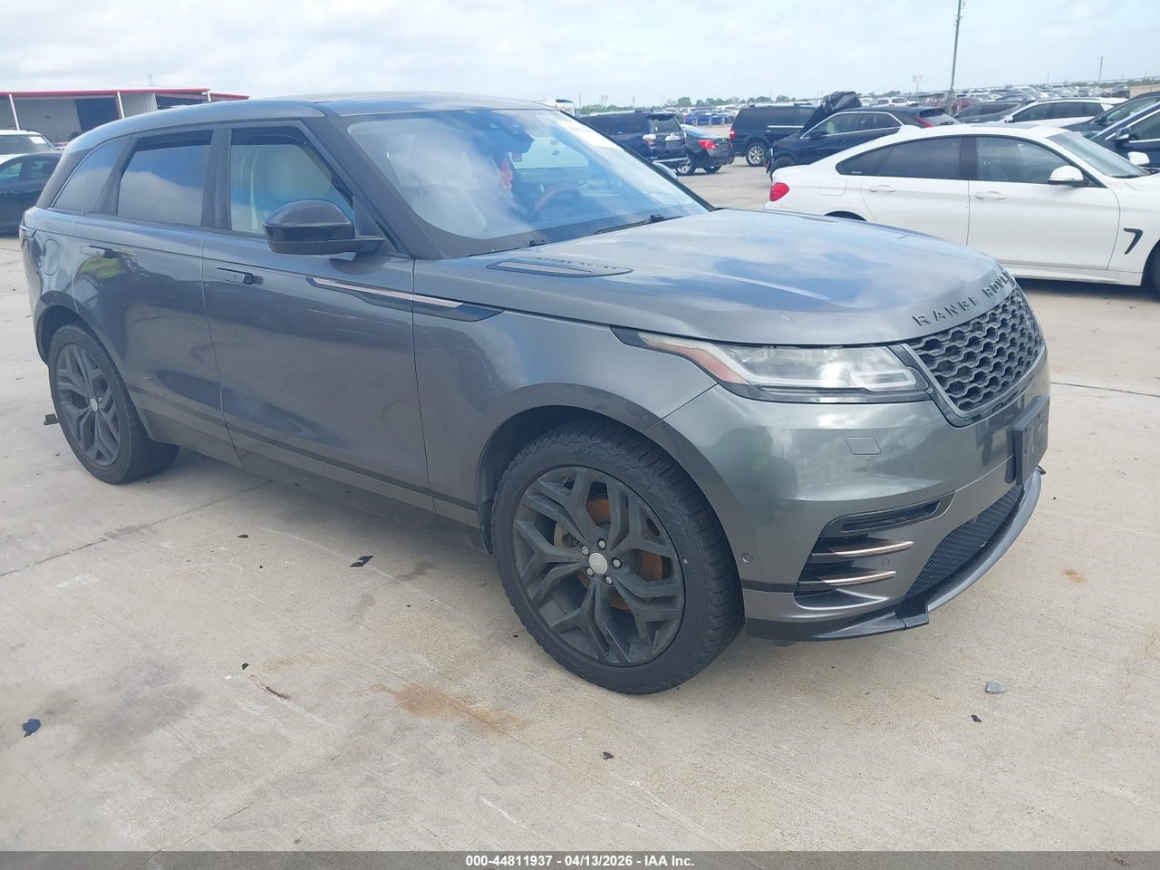 SALYL2EX0KA****** · 2019 LAND ROVER RANGE ROVER VELAR P250 R-DYNAMIC SE